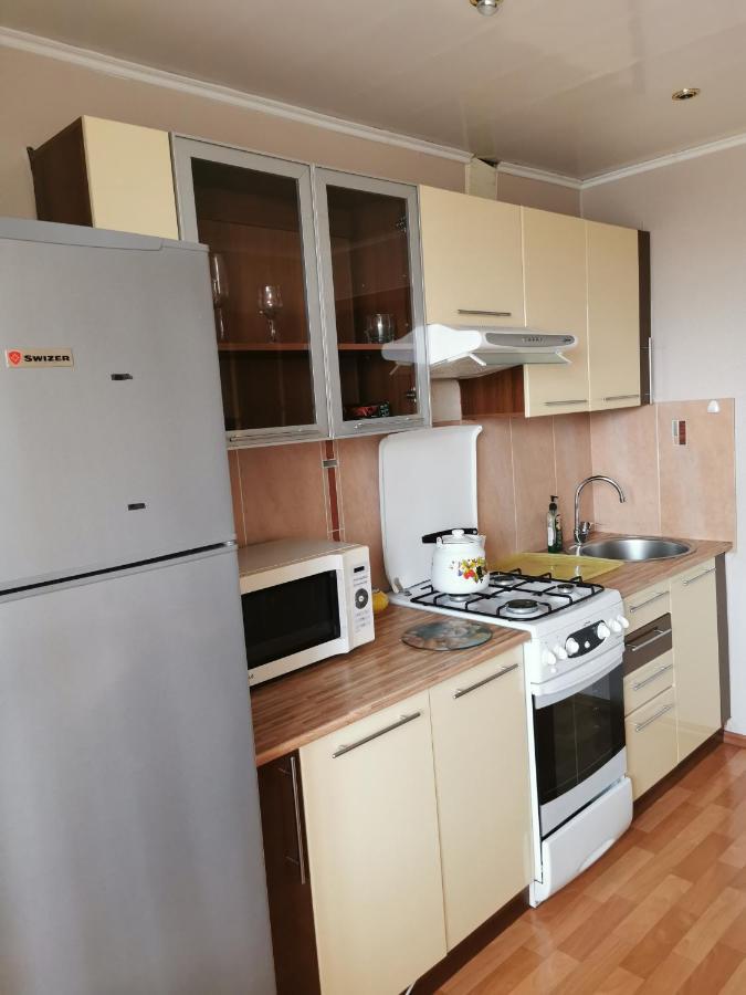 1 Комнатная Квартира В Самом Центре С Видом На Сквер Костанай Екстериор снимка